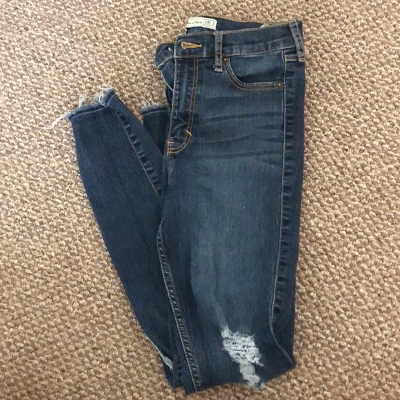 High Waisted Dark Wash Ripped Jeans - Picture 3 of 4